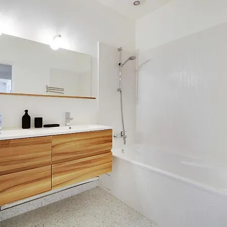 Classy - Arc De Triomphe アパート